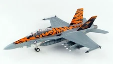HOBBY MASTER HA3545 1/72 F/A-18B Hornet Classic 1985-2019 2 OCU RAAF Williamtown