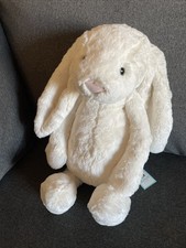 Jellycat NWT Cream Bunny Plush Stuffed Animal Excellent Bashful Large Authentic