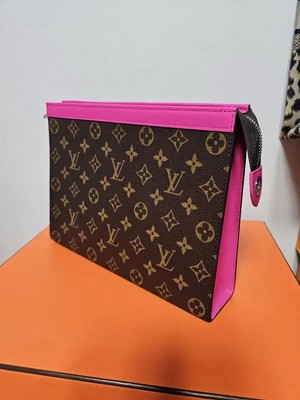 Louis Vuitton Pochette Voyage clutch