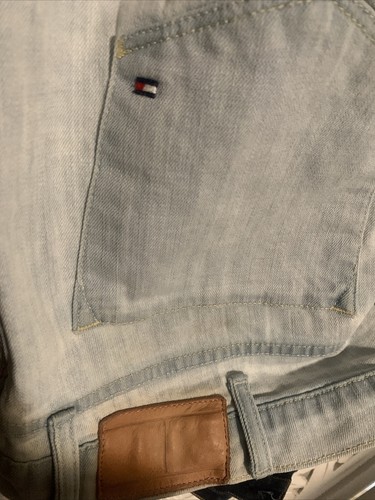 2 Pairs of Tommy Hilfiger Men's Light & Dark blue denim Jean 40x30 Slim Straight - Picture 11 of 11