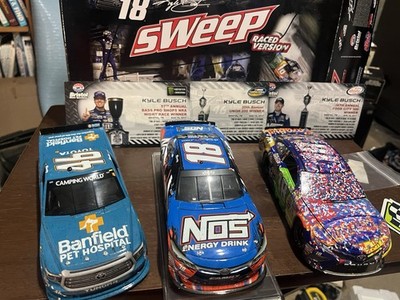 Nascar Banfield Dog Hospital Kyle Busch Diecast Lionel Racing Kyle - Main Image