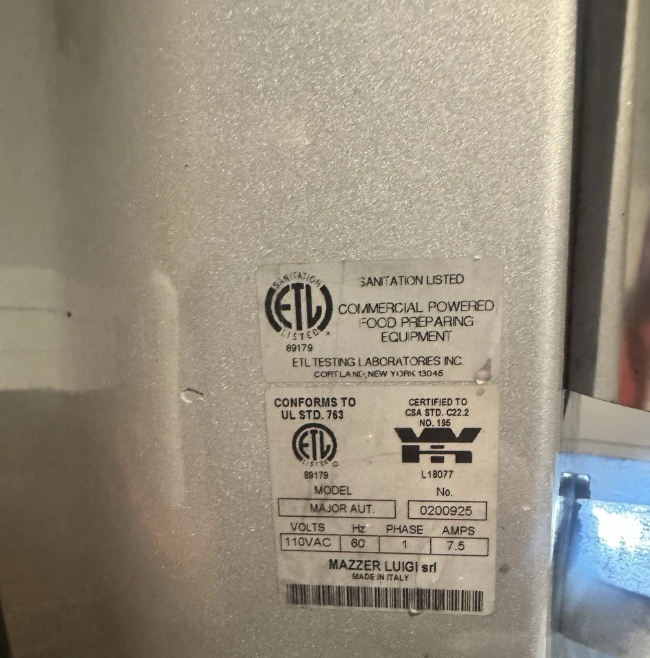 Mazzer Grinder Luigi grado comercial. Hecho en Italia Foto 2 de 2