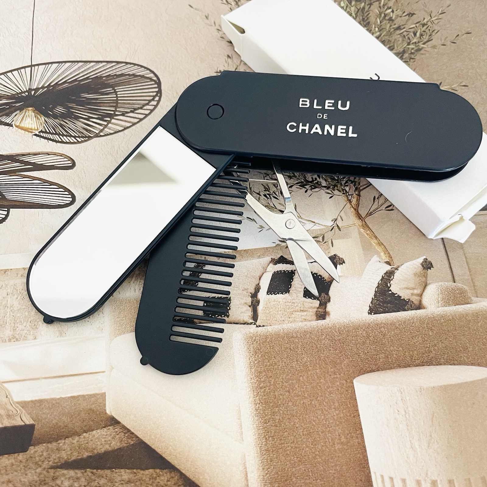 Chanel Bleu 3-in-1 Pocket Grooming Tool thumbnail 2