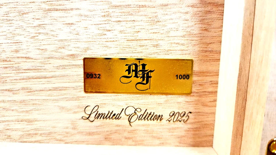 AJ Fernandez By My Father Limited Edition Cigar Humidor 932 Out Off 1000 - Image 2 of 4