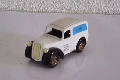 Voiture 1/43 - Lledo Days Gone - Morris Z Van - Lagadu's (2) - Photo 1/4