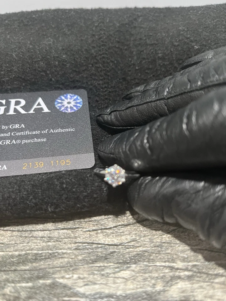 Anillo/anillo de compromiso de diamantes de 1 quilate Foto 2 de 4