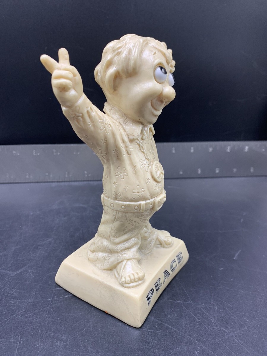 RARE Vintage R&W Berries Co's 1970 PEACE Hippie Figurine