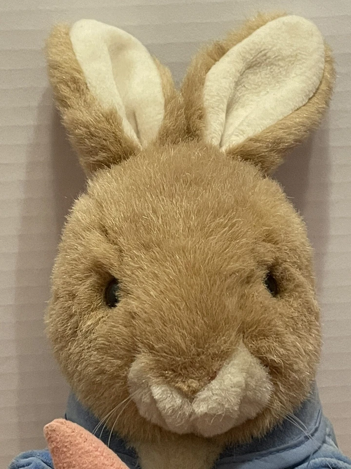 Peluche Vintage EDEN Beatrix Potter Peter Cottontail Peluche 13" Conejo y Zanahoria Usado en Excelente Condición Foto 3 de 4