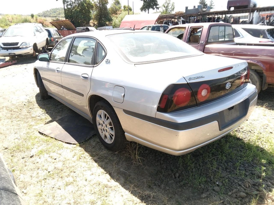 Used Washer Fluid Reservoir fits: 2005 Chevrolet Impala  Grade A - Image 4 of 4