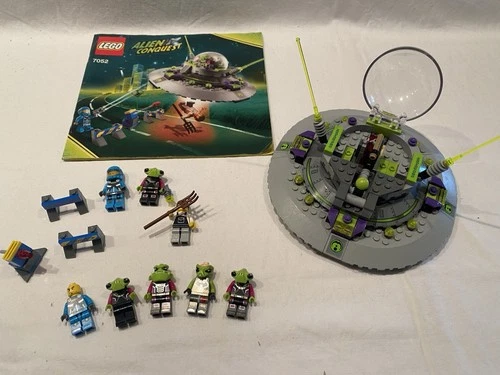 LEGO, Alien Conquest, Set 7052, UFO Abduction, Complete with BA, Extra Aliens