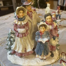 Vtg TII Collections Victorian Christmas Carolers Glitter Painted Faces Resin 8"