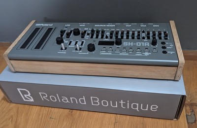 Roland  SH-01 A  Boutique Synthesizer Original verpackt mit Restgarantie