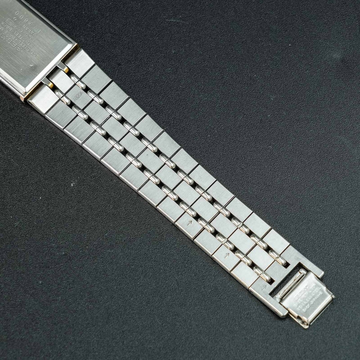 Seiko セイコー Dolce 7320-6090 シルバーゴールド Vintage 1984 SEIKO DOLCE 7320-6090 Original Band Square Tank