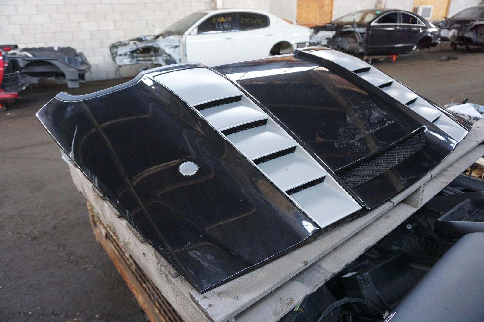 Convertible Top Roof Stowage Panel 427825313AP6 427825314AP6 Audi R8 11-15 *NOTE
