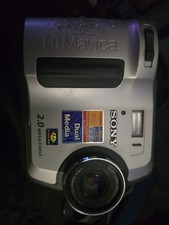 Sony Mavica MVC-FD200 2.0MP Digital Camera - Black  Metallic silver UNTESTED