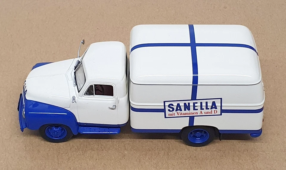 Minichamps 1/43 Scale 439 051041 Opel Blitz 1,75t Kofferwagen Sanella White/Blue - Image 4 of 4