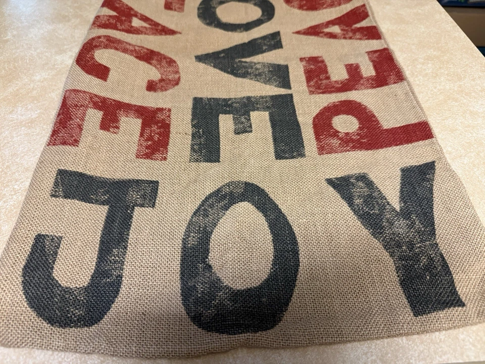 Funda de almohada Pottery Barn Arpillera 16" x 26" Navidad: Paz Amor Alegría Usada en Excelente Condición Foto 3 de 4