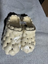 Women's Closed Toe Bubble Slippers
