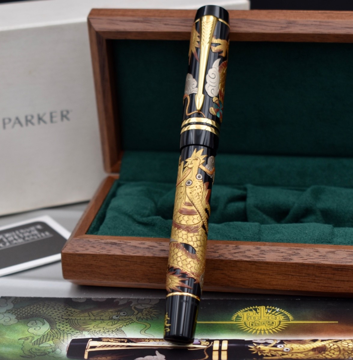 PARKER 2005 Duofold Centennial Maki-e Twin Dragons (Tairyun