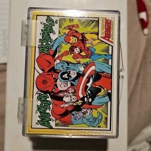 Juego de 81 cartas base The Complete Avengers 1963 to Present Marvel Comics EX Foto 2 de 4