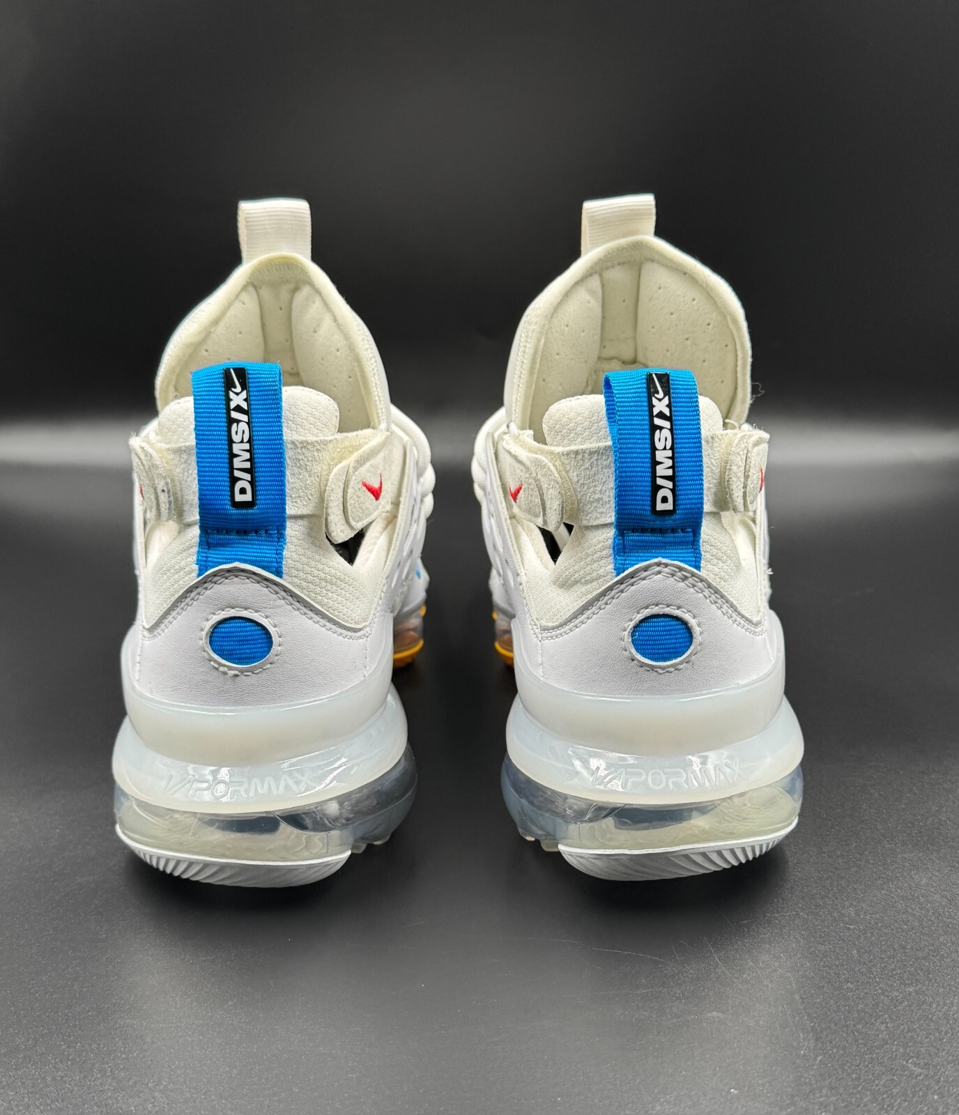 OFF WHITE X NIKE Taglia 7 Nike Air VaporMax D MS X bianco sporco