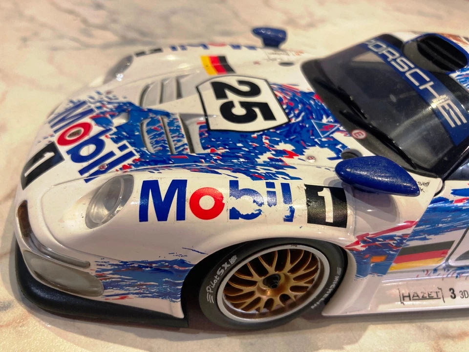 Porsche 911 GT1 #25 T.Boutsen-J.Stuck-B.Wollek UT Models Scala 1/18 19723X - Immagine 4 di 4