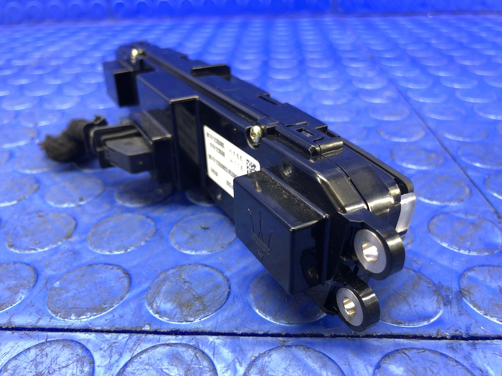 2017-2022 MASERATI LEVANTE OEM FRONT DASHBOARD HEATER CLIMATE TEMPERATURE MODULE