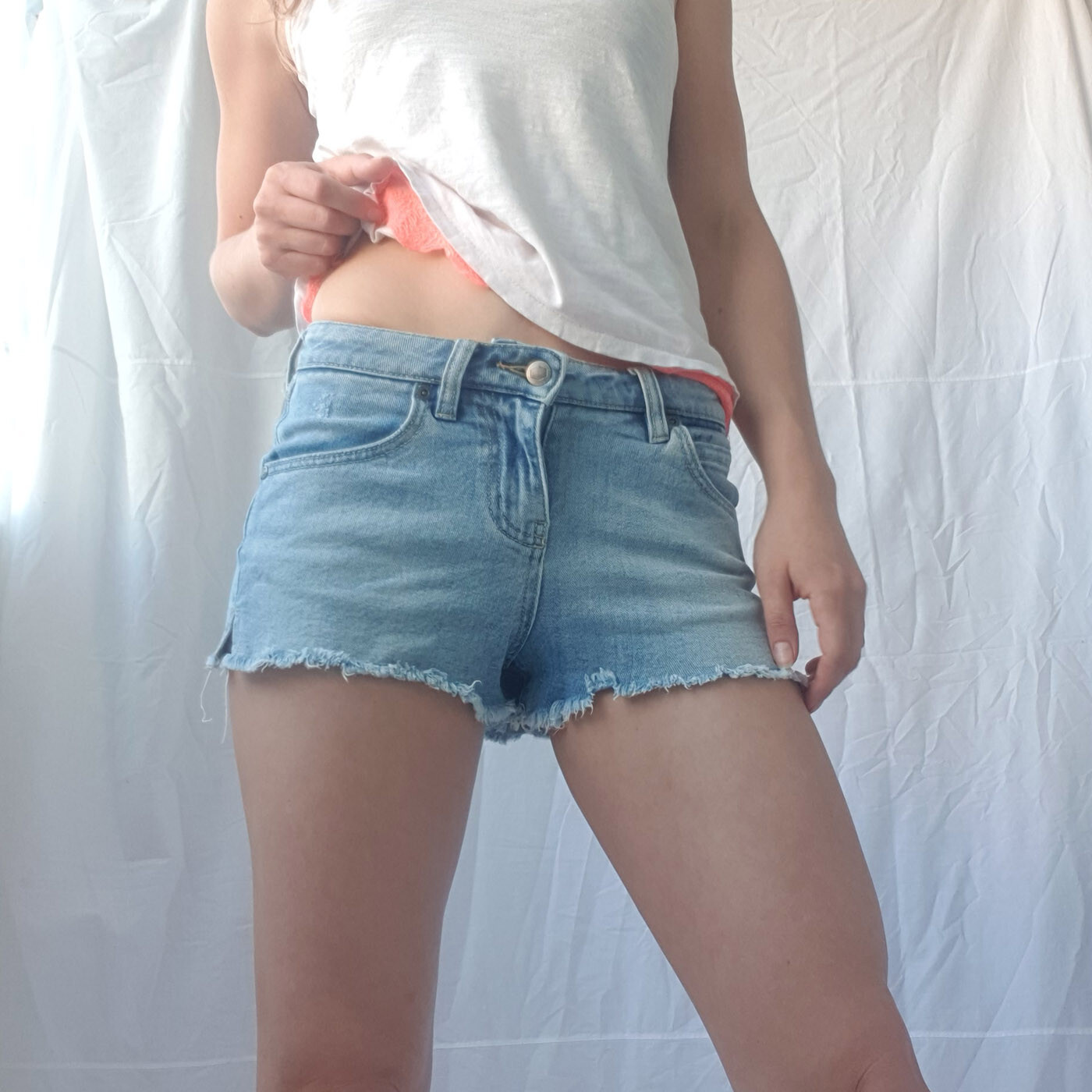 Pantalones cortos de mezclilla para mujer RVCA talla 25 pantalones calientes ...