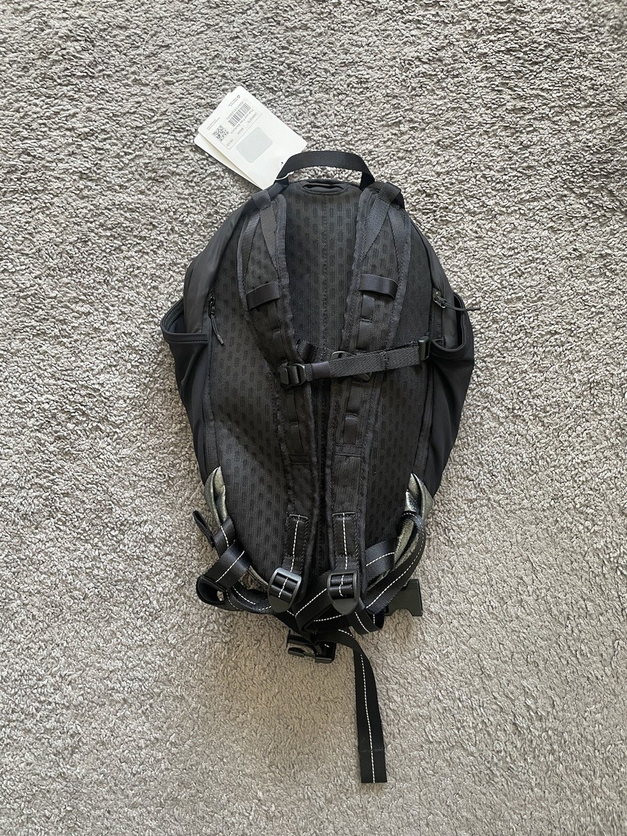 Lululemon Fast Free Backpack Black Sparkle Foil 13L - NWT | eBay display picture 1