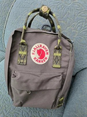 Fjallraven Kanken Mini Rucksack - unisex - Bild 1 von 4