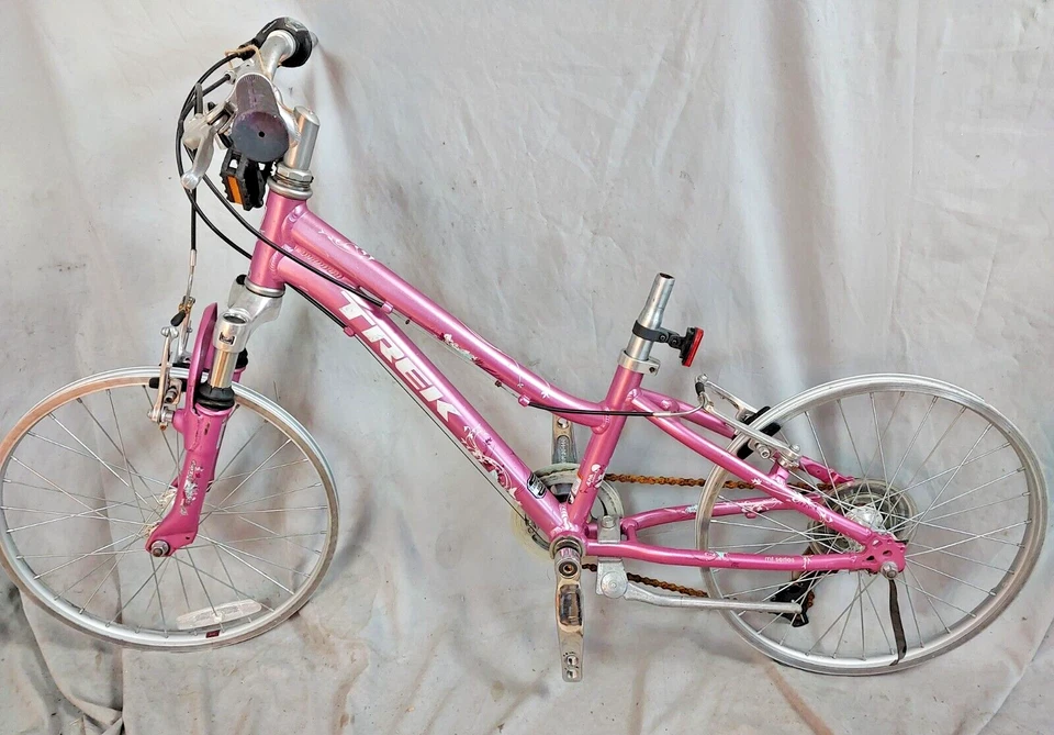 2005 Trek MT60 20" Kids Bike 6 Speed Suspension Shimano Grip Pink US Shipper!!! - Image 2 of 4