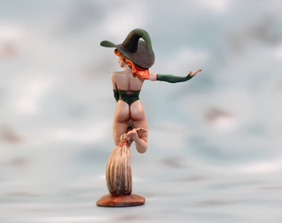 ⭐Bruja.  Estatuilla 3D miniatura coleccionable Action Girl.  54mm 1/32 PINTADO⭐ Foto 3 de 4