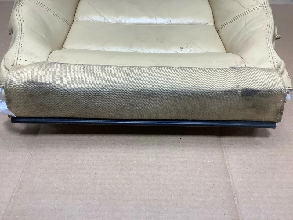 Audi A8 Quattro 2006 asiento inferior delantero derecho del lado del pasajero beige cuero OEM+ Foto 4 de 4