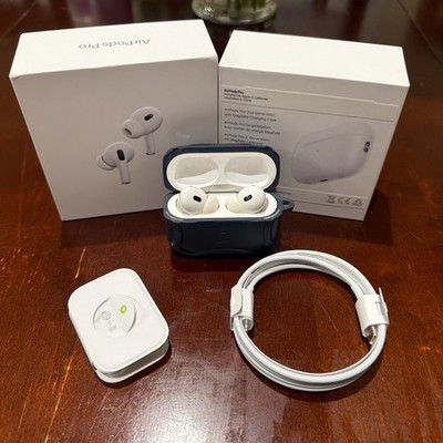 Apple AirPods Pro 2 2nd Gen Lightning Charging Case Used w/ Extras - White