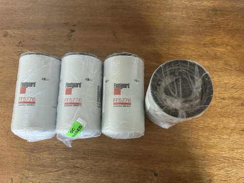 fleetguard fuel filter ff5776 4 Pack