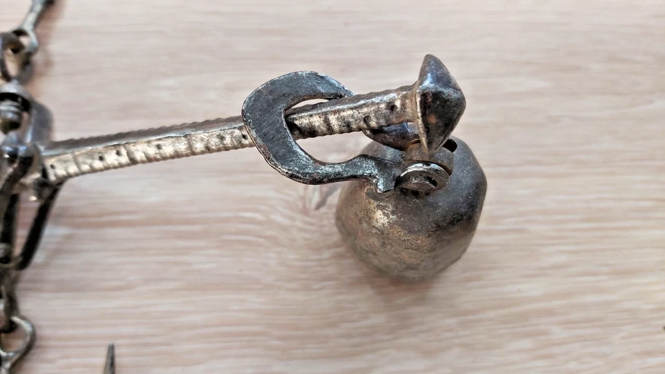 Ancienne balance romaine XVIIIe  Poids fonte  Instrument de mesure fer forgé - Photo 3/4