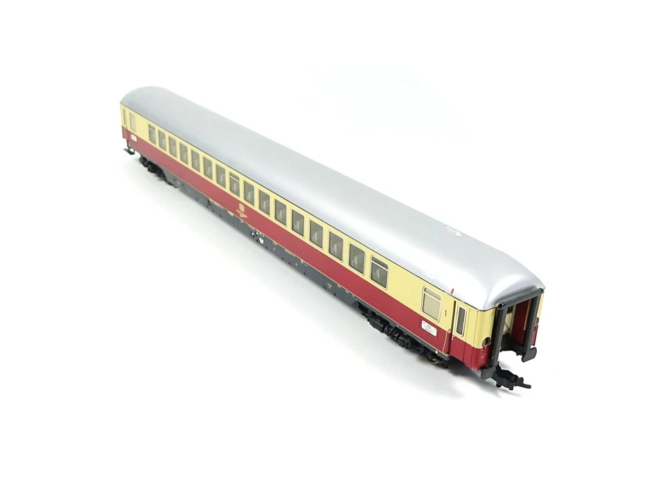 Roco H0 Personenwagen 1. Kl. TEE Rembrandt DB m. Licht aus Set 64074 - Bild 3 von 4