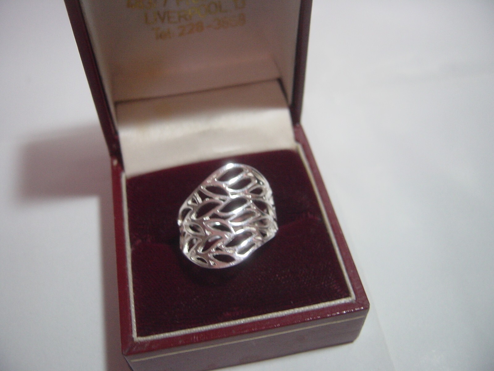 VINTAGE  SOLID SILVER RING-UNUSUAL OPEN LEAVES DE… - image 2