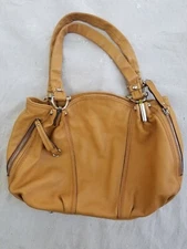 B MAKOWSKY honey "hobo" handbag / multiple zippers, light use, classic
