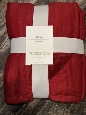 Red Soft Inside Threshold 50x60 Throw 100% Polyester