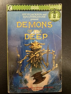 DEMONS OF THE DEEP - Fighting Fantasy #19 1/1 Green Zigzag Good