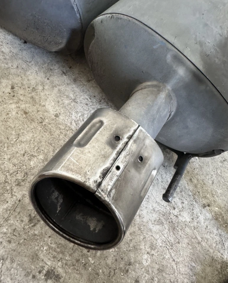 Silenciadores de escape traseros con puntas cromadas Infiniti G35/G37 OEM 07-13 Foto 4 de 4