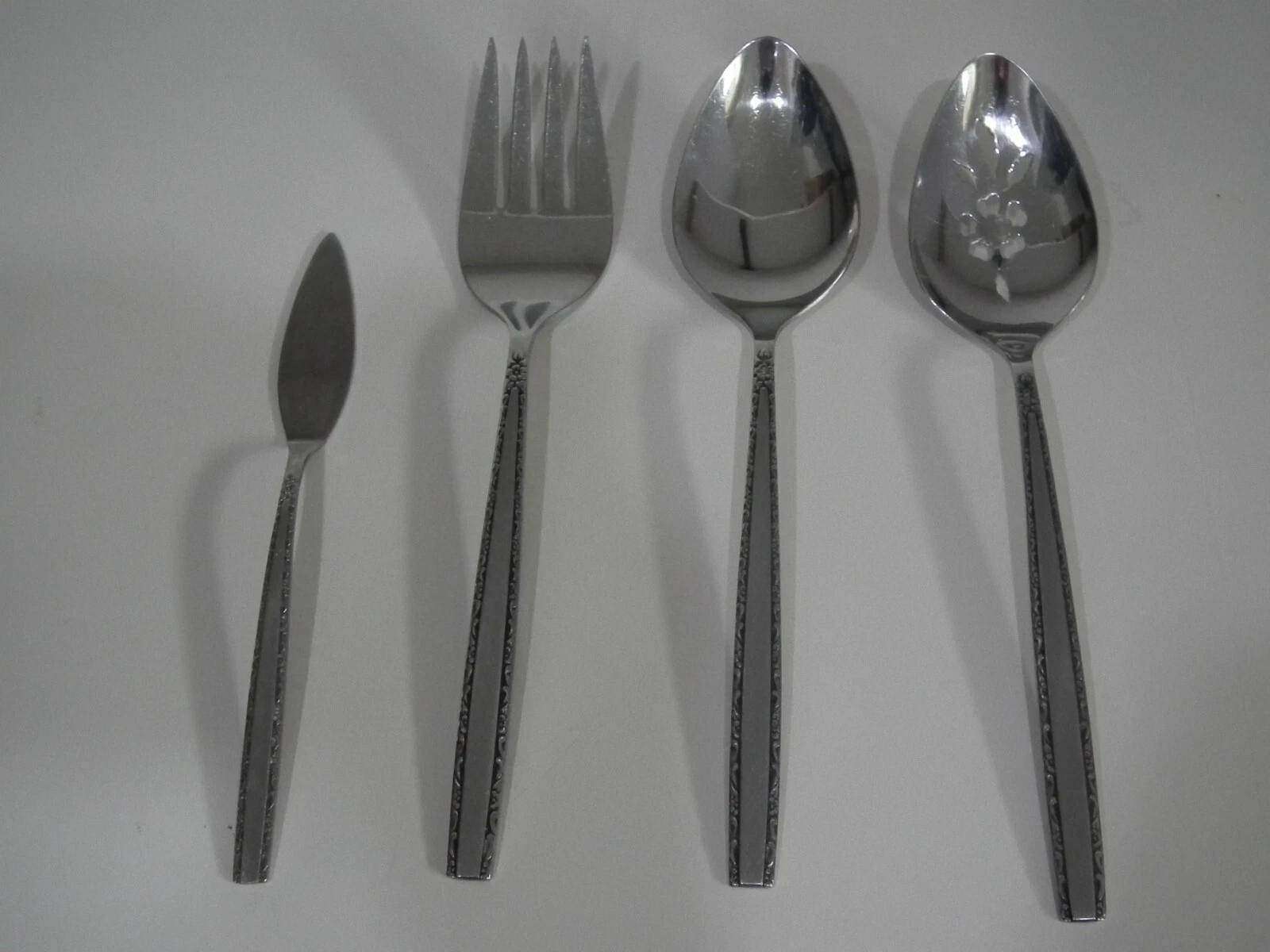 4 Hostess Serving Pieces Oneida Community Stainless Flatware VIA ROMA