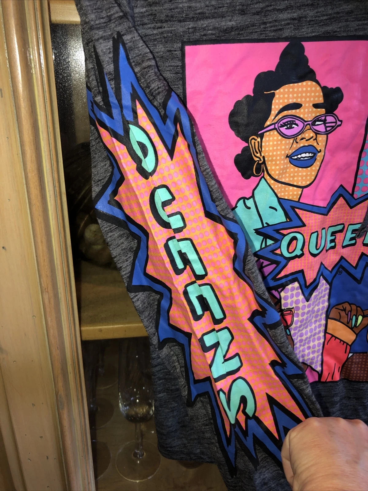 VETEMENTS Felpa con cappuccio Queens Medium Crop maglietta elasticizzata coulisse nera donna empowerment