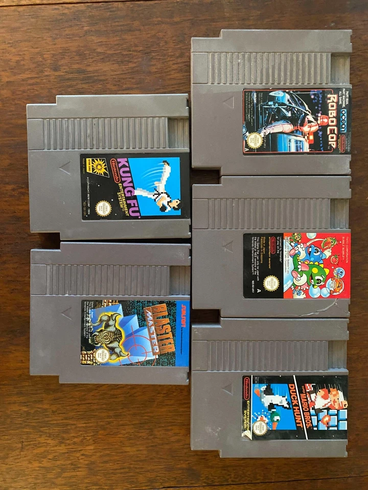 Collection of classic retro NES games old but rarely used - Image 1 of 1