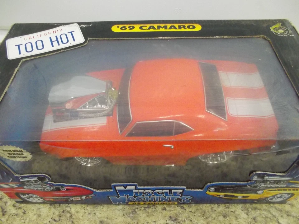 Muscle Machines 1969 Orange Camaro w/ W.S. Cast Metal Car 1/18 NIB In TOOHOT Box - Image 3 of 4