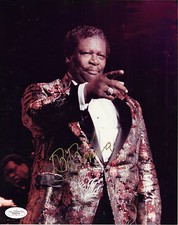 B.B. KING AUTOGRAPHED PHOTO  ORIGINAL SIGNATURE  BB KING