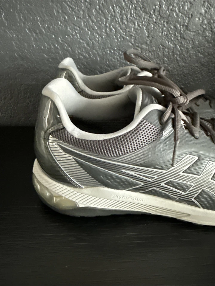 Zapatos de golf ASICS Gel Course Ace sin clavos grises 1111A183 talla 9 Foto 2 de 4