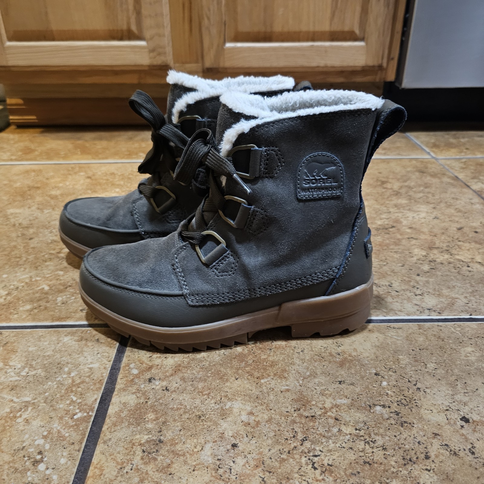 Sorel Women Tivoli IV Waterproof Insulated Boot Size 8.5 Quarry Gray Sherpa