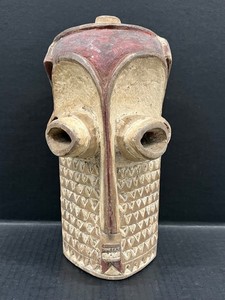 AFRICAN ART CARVED WOOD BEMBE MASK